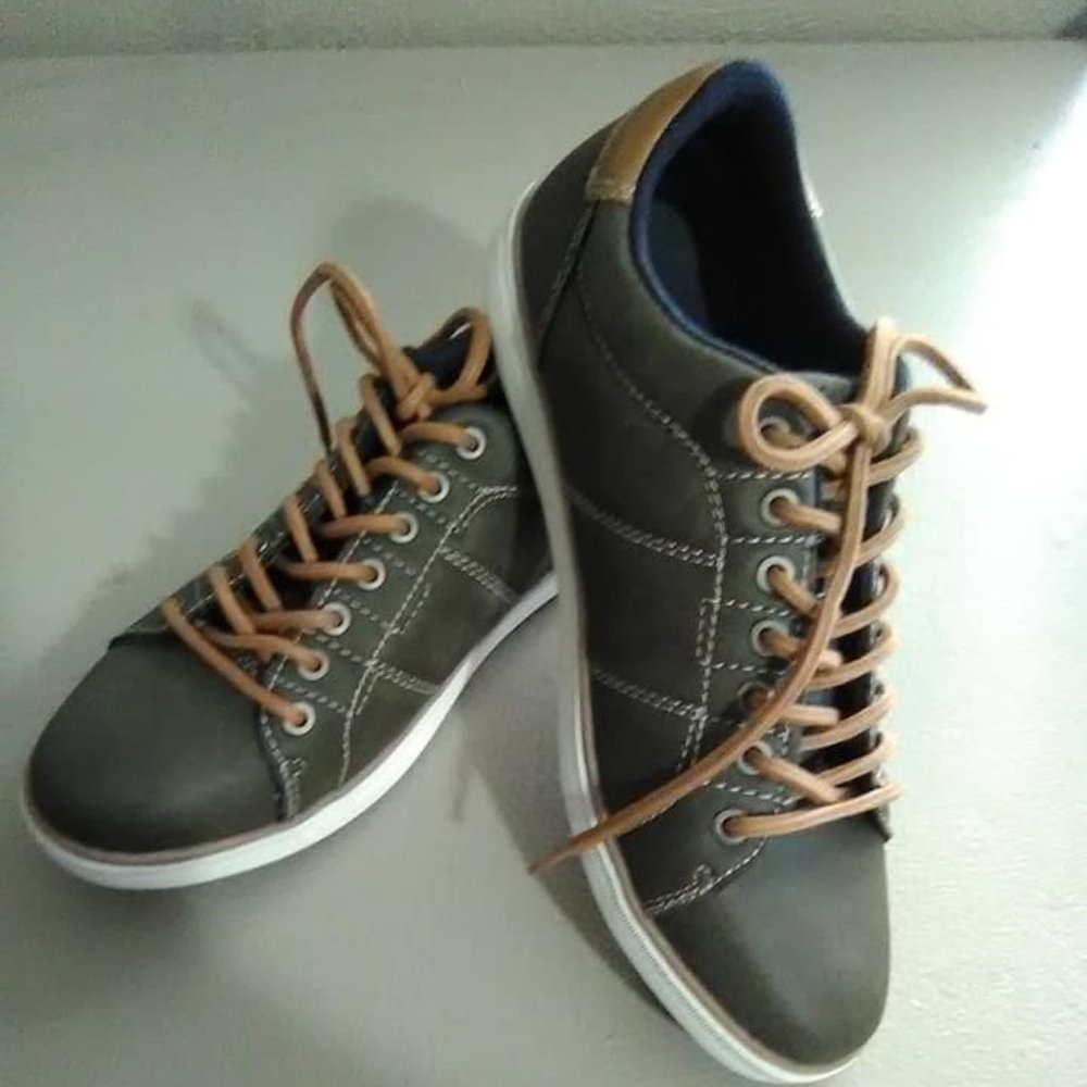 New Day Five Men's size 8 shoes NWOT